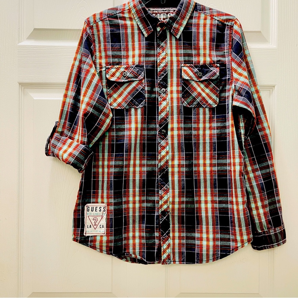 Rare vintage Guess Men’s long sleeve or halfway cuffed shirt. Great w/ jeans